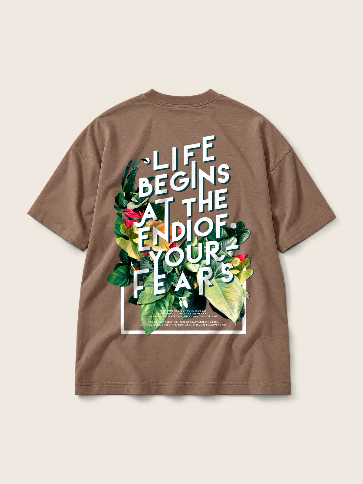 Life Begins · Camiseta Semi Oversize 310g — Imagen del producto 7