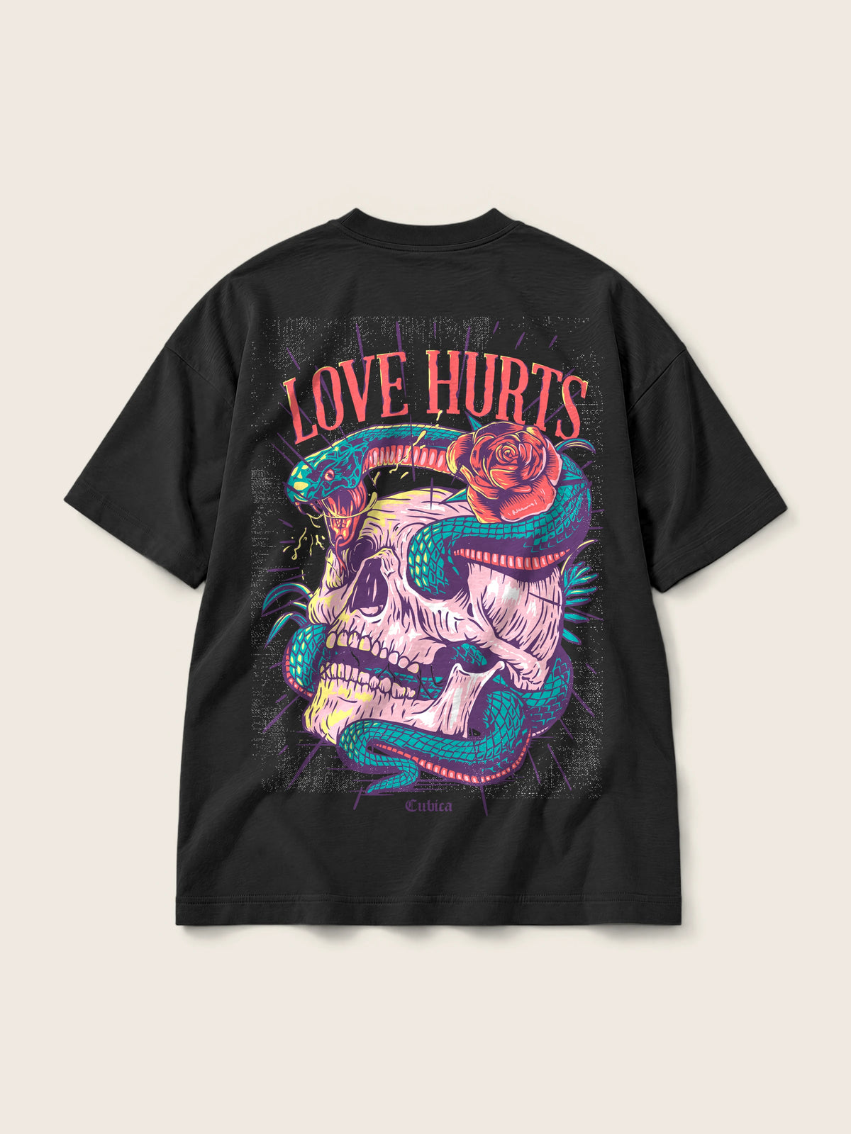 Love Hurts · Camiseta Semi Oversize 310g — Imagen del producto 3