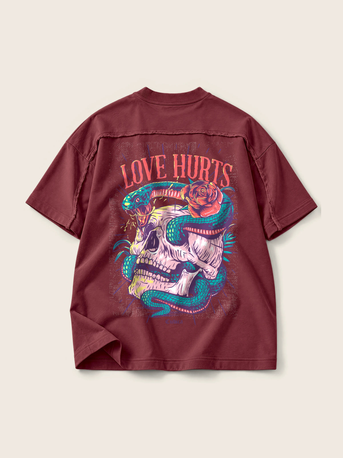 Love Hurts · Camiseta Semi Oversize con Cortes 410g — Imagen del producto 7