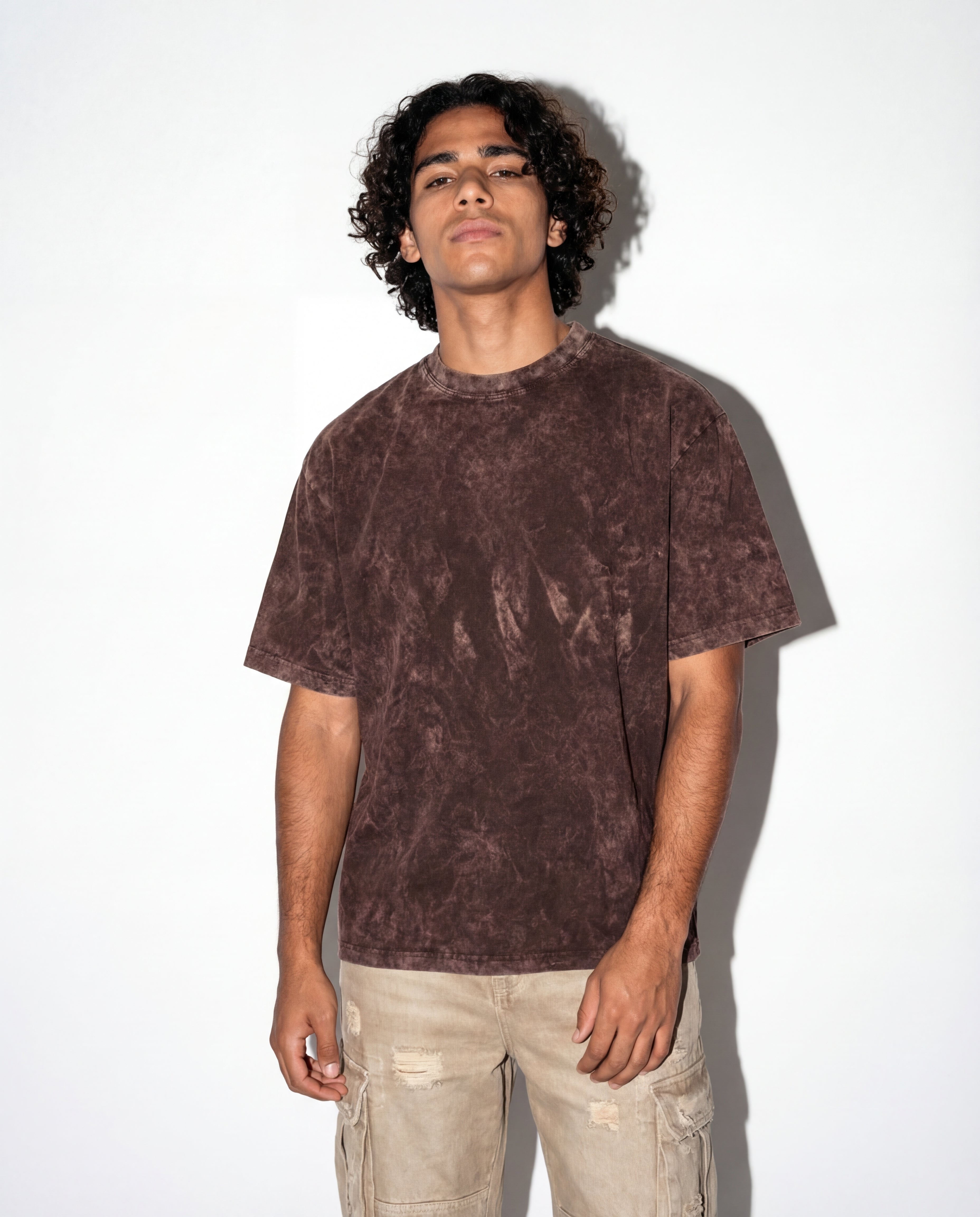 Modelo mide 184cm y usa talla L