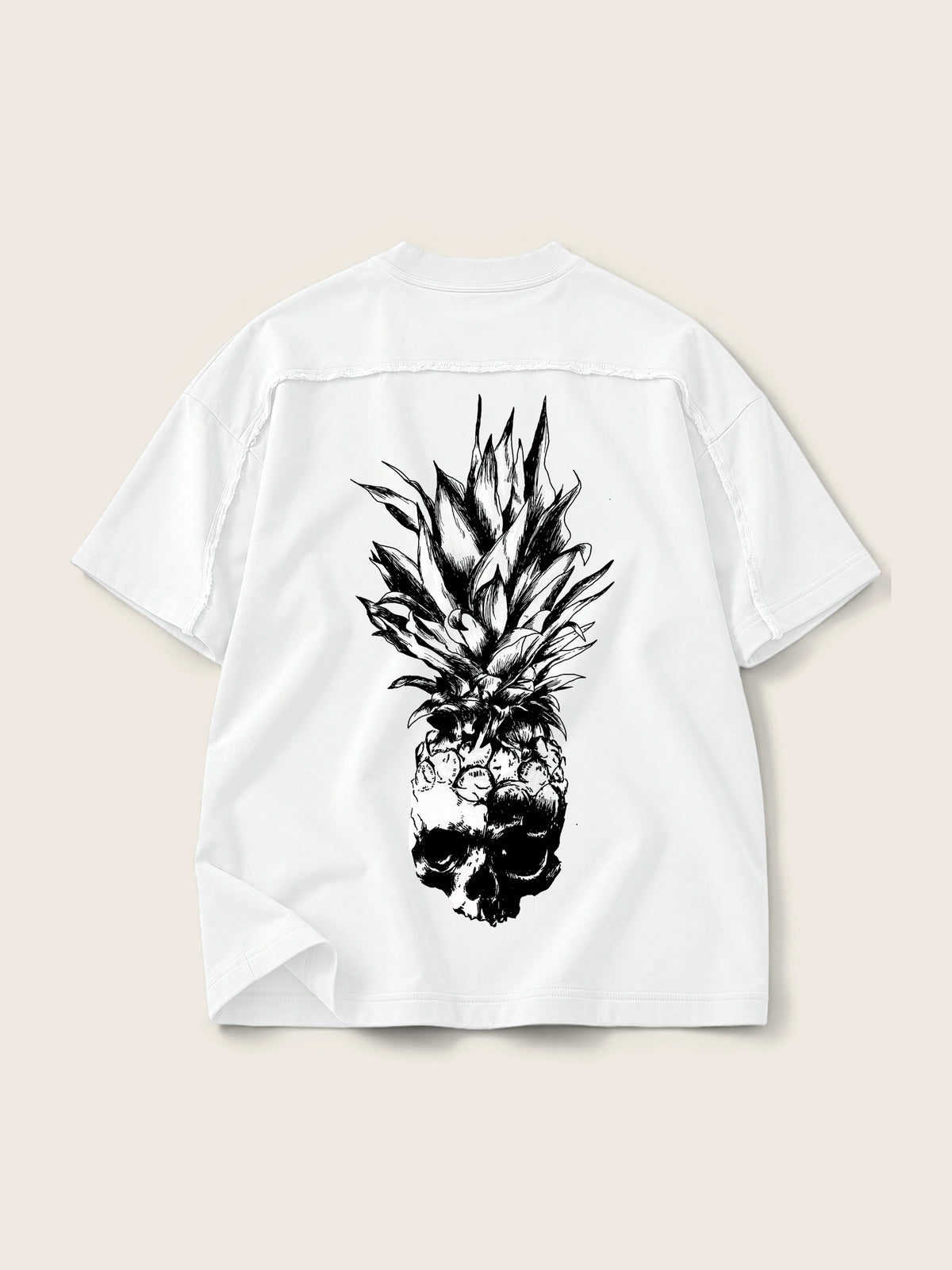 Piña Calavera · Camiseta Semi Oversize con Cortes 410g Blanco — Imagen del producto 3